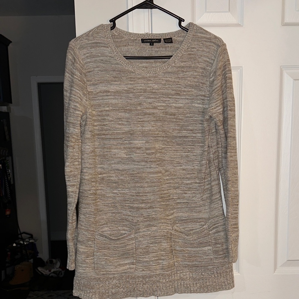 JEANNE PIERRE Cream and Gray Sweater